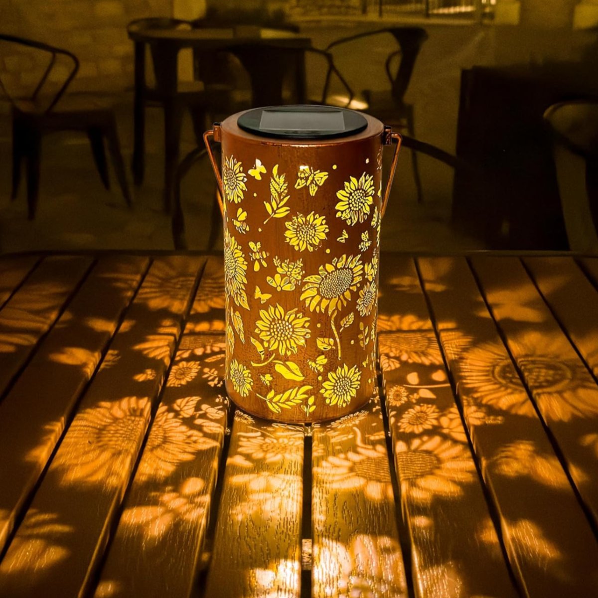 Laterne mit Solarmuster