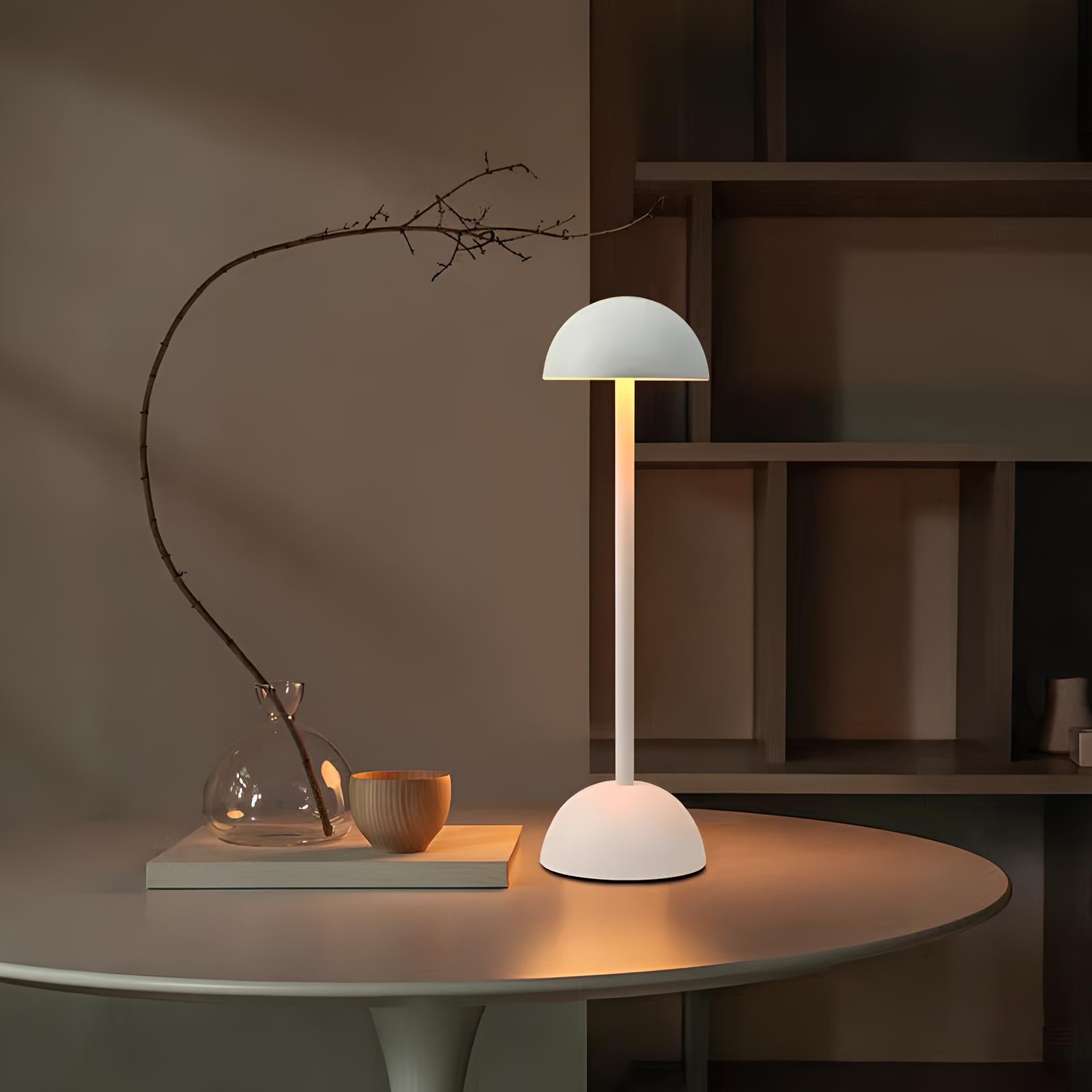 Nordische minimalistische Tischlampe