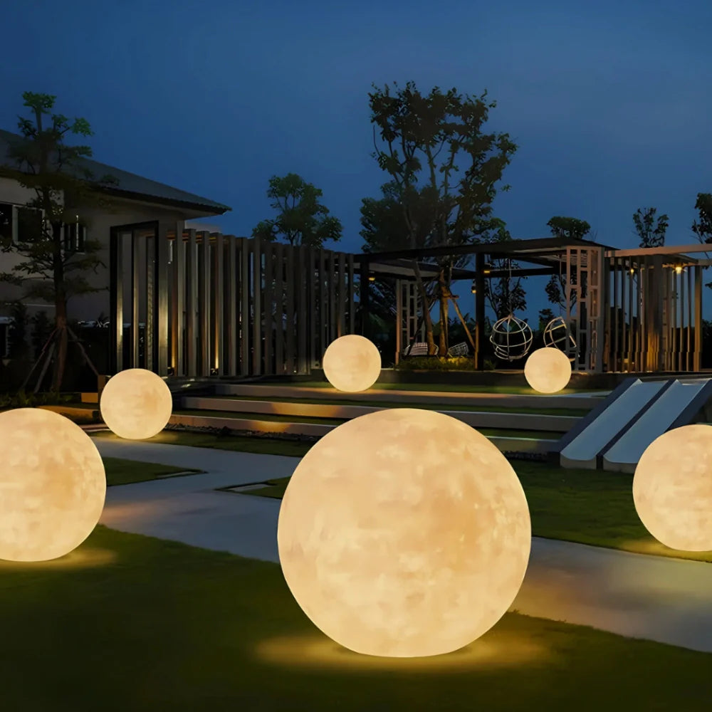 Selene™ Mondgartenlicht