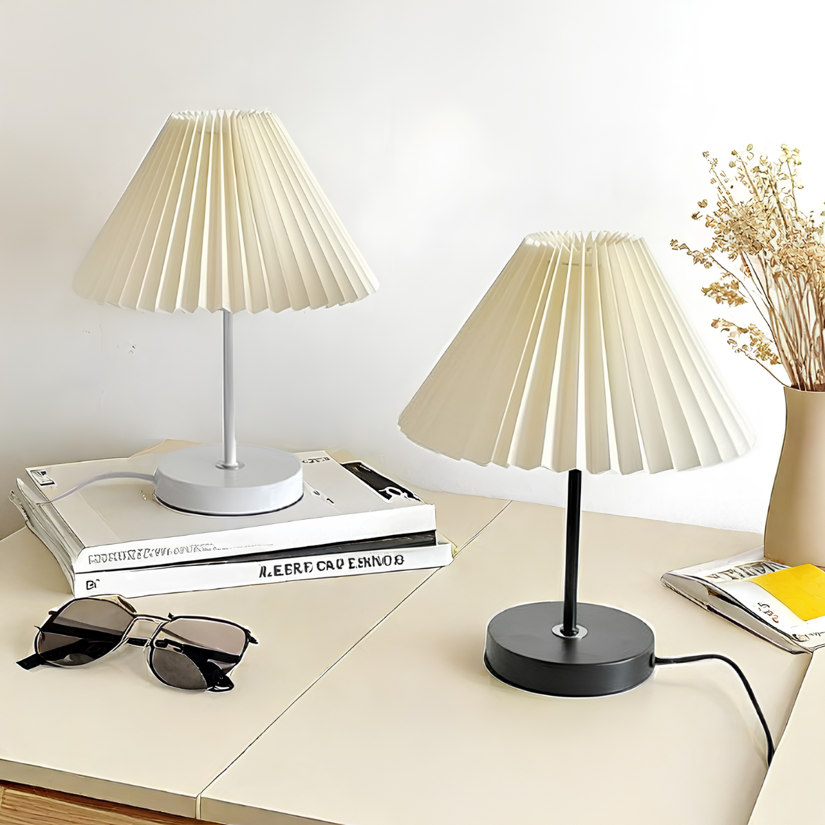 Pleatique™ Tischlampe