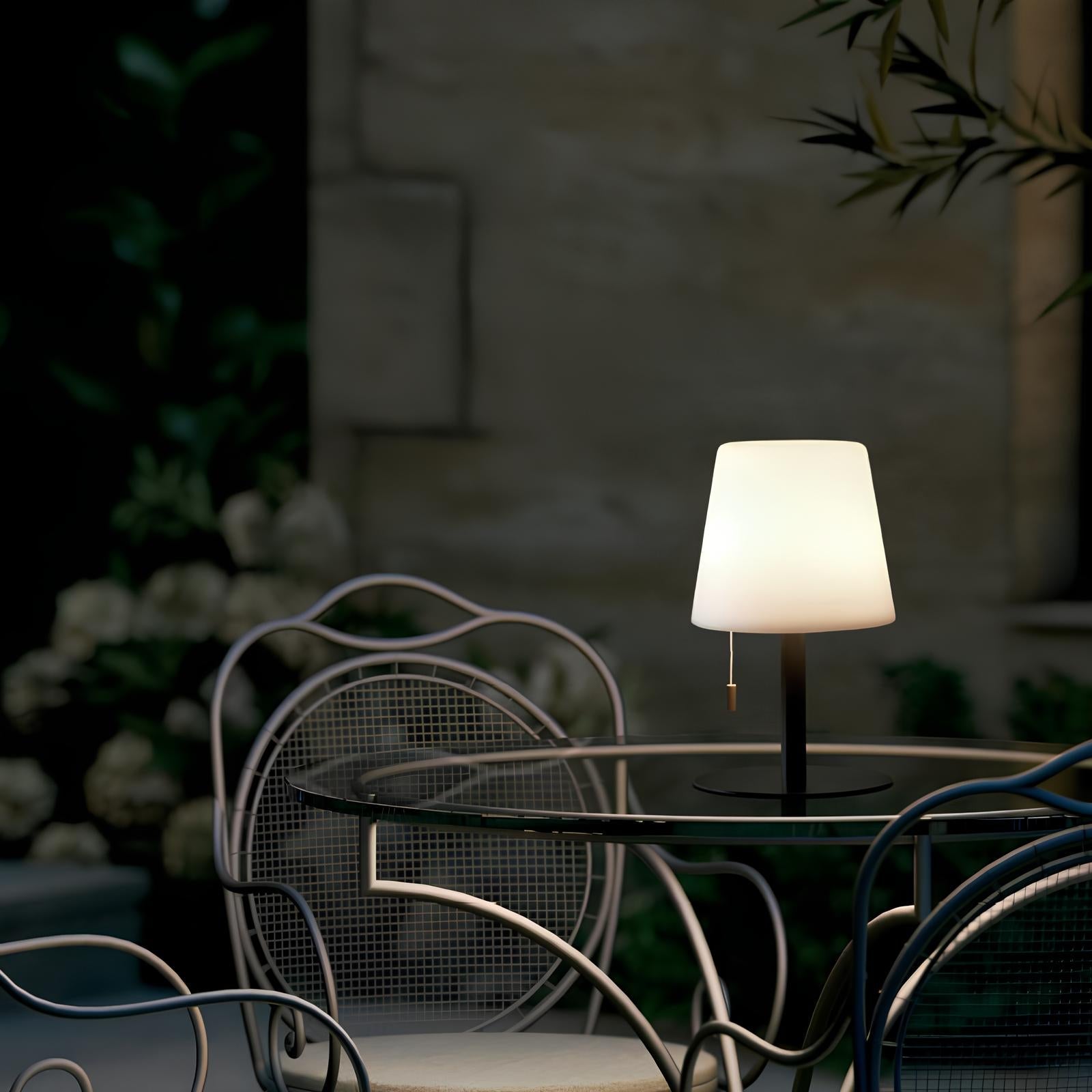 Minimalistische moderne Tischlampe