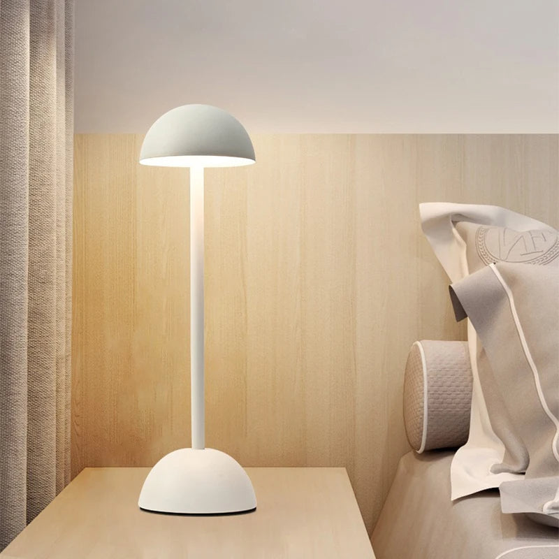 Nordische minimalistische Tischlampe
