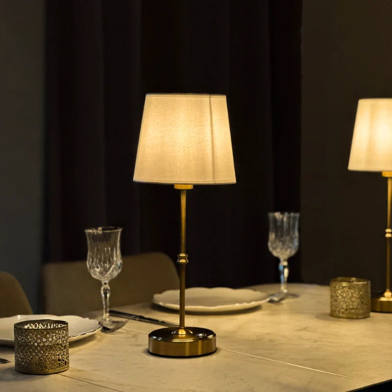 GoldenEase™ Tischlampe