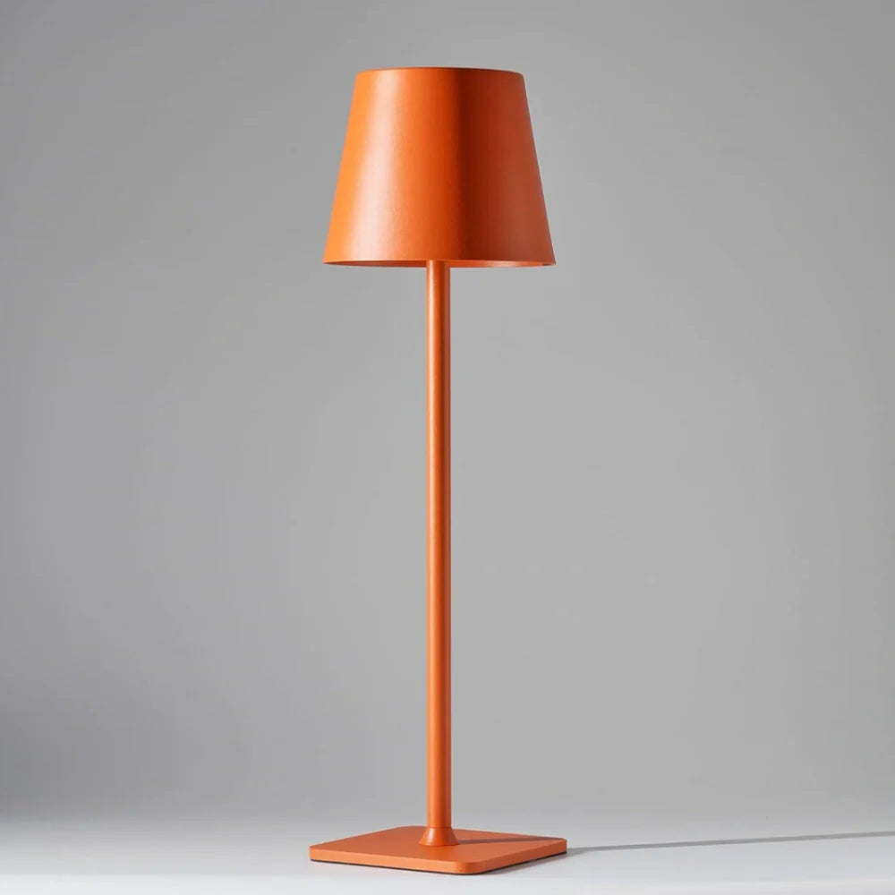 Dimmbare hohe Tischlampe