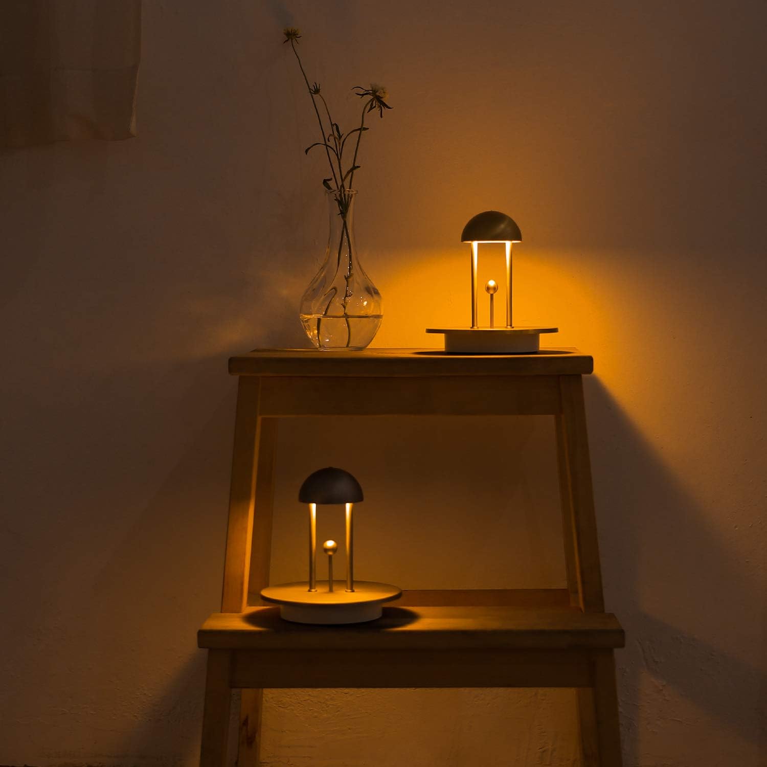Zeitlose Balance-Tischlampe