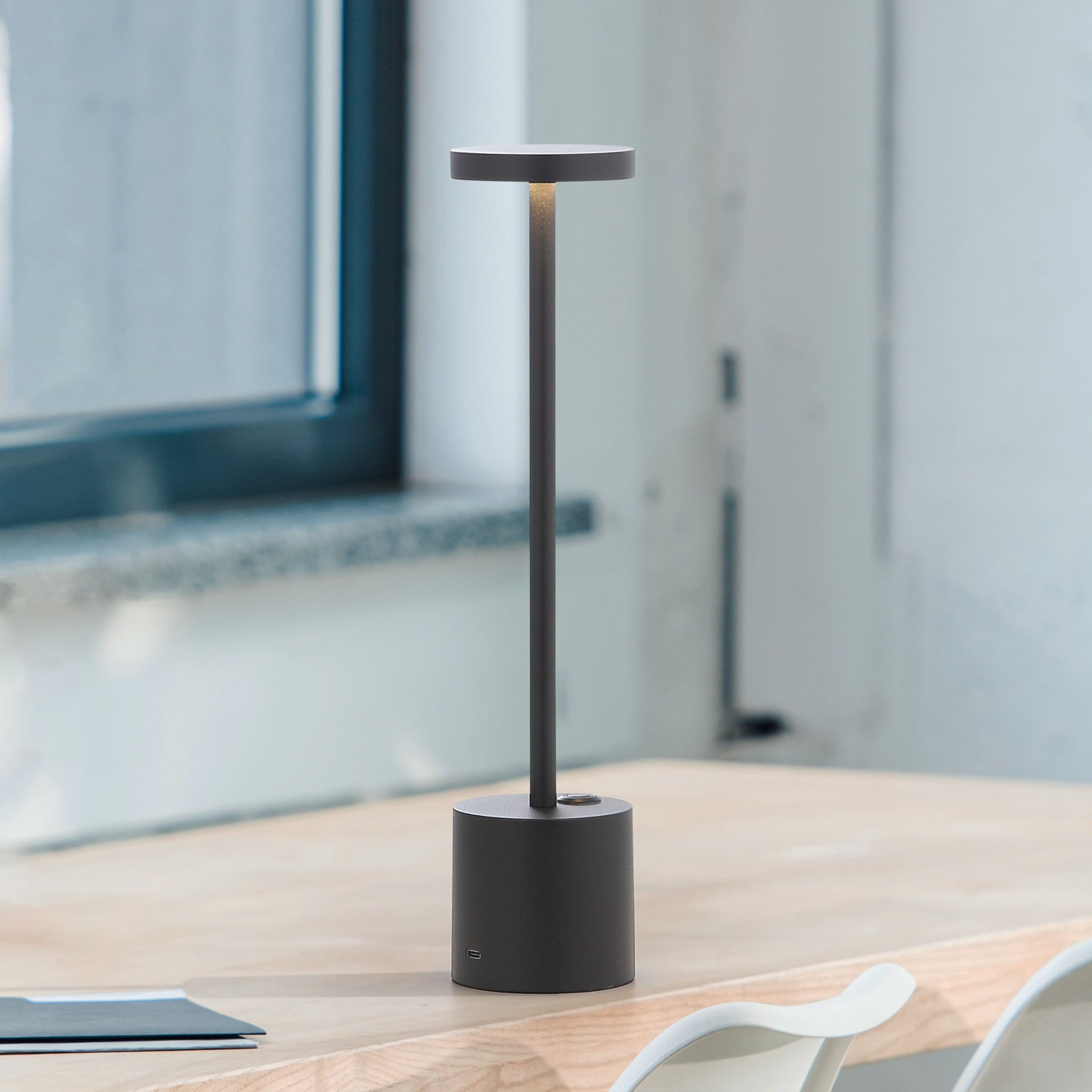 Bologna LED Wireless Table Lamp Black