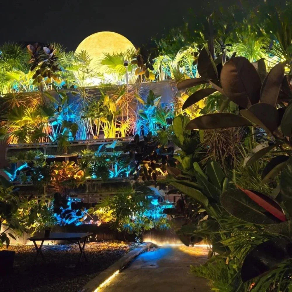 Selene™ Mondgartenlicht