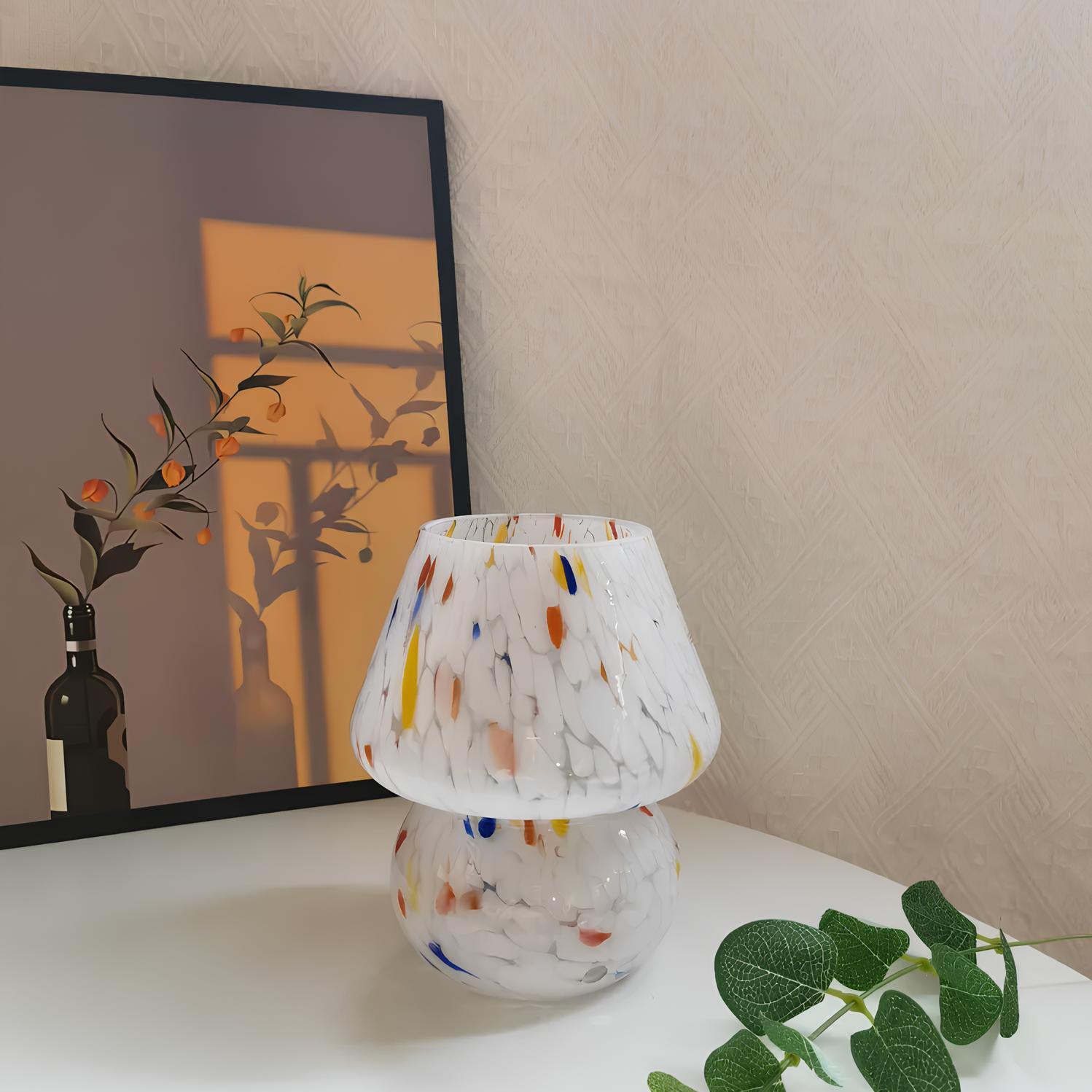 Verra™ Lampe aus mundgeblasenem Glas