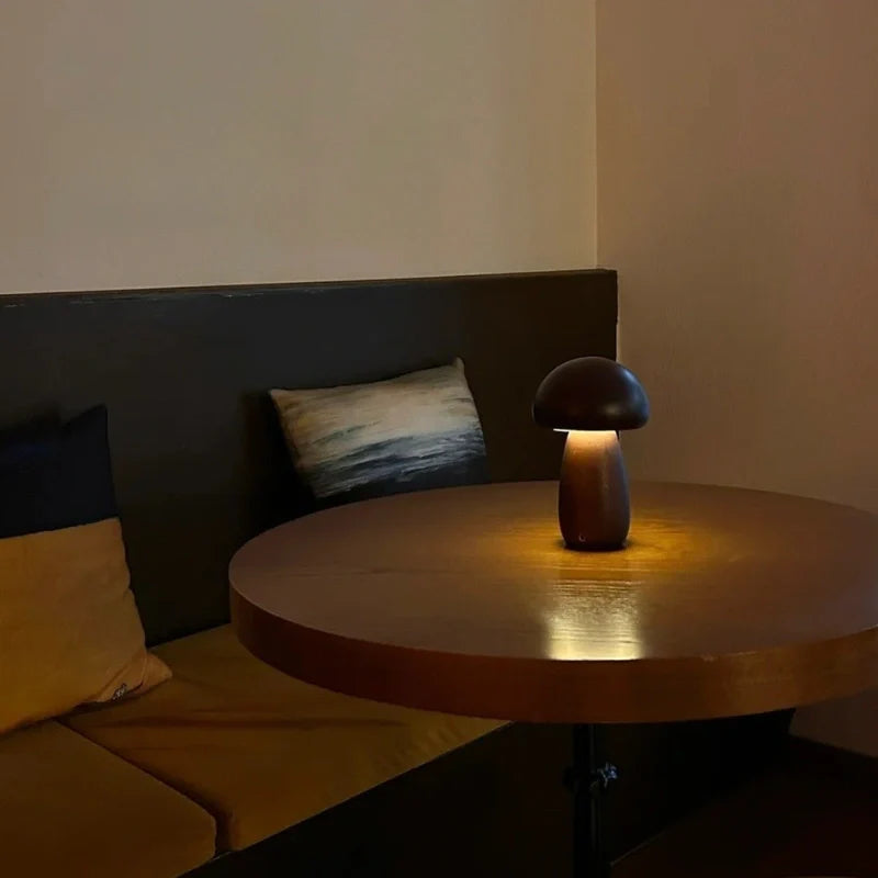 Lumishroom™ Tischlampe aus Holz