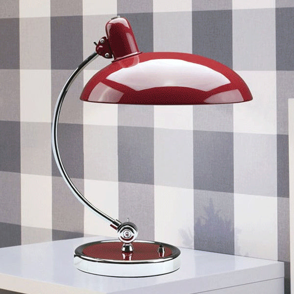 Retro -Bogen -Tischlampe