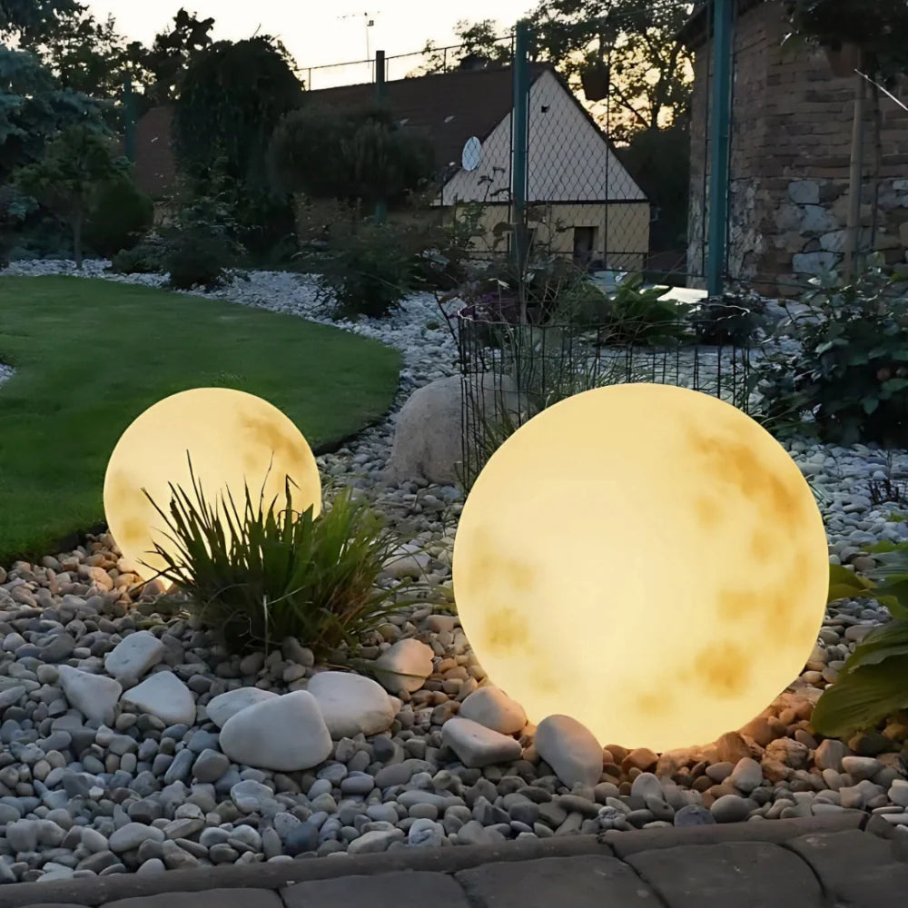 Selene™ Mondgartenlicht