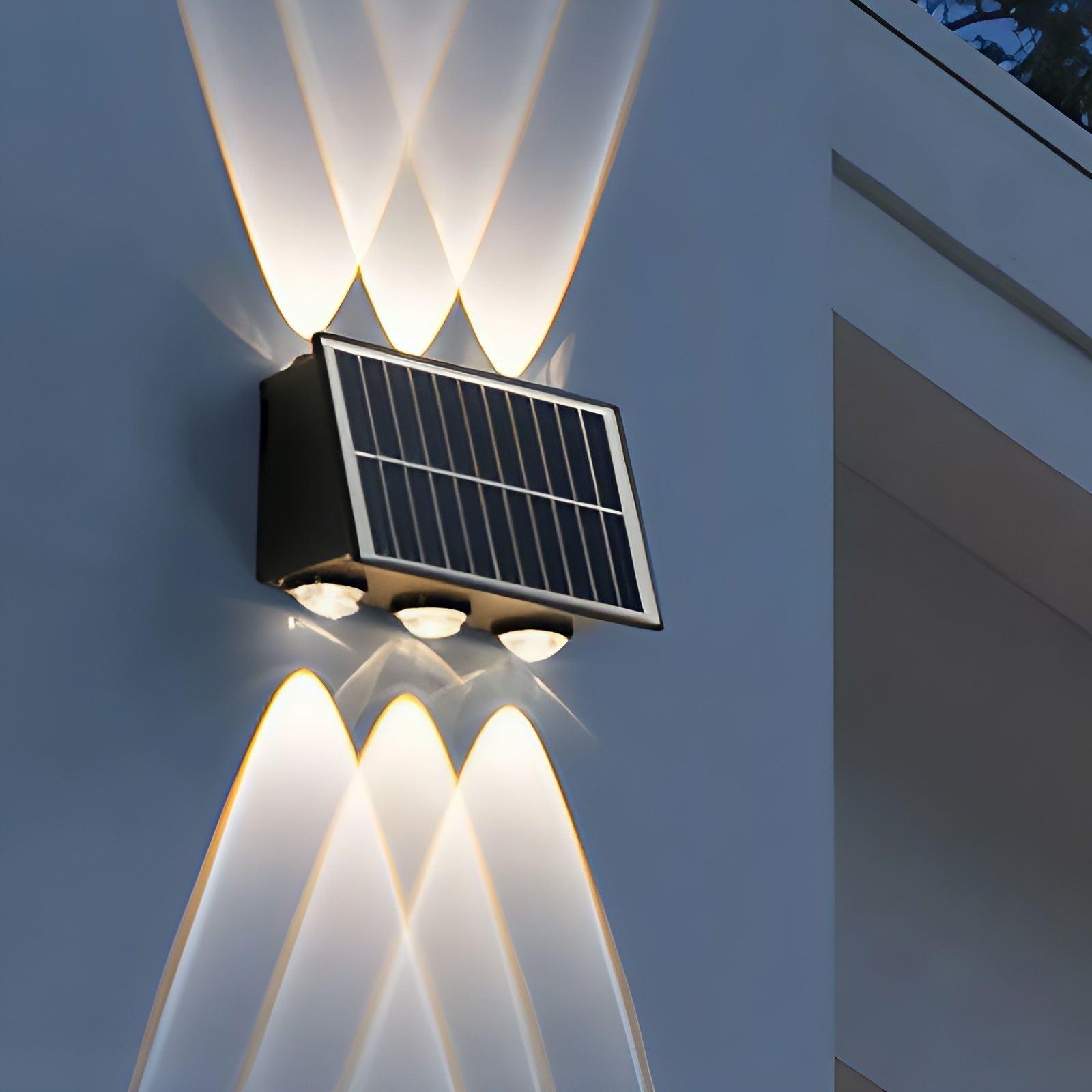 Solarbetriebene Wandleuchte