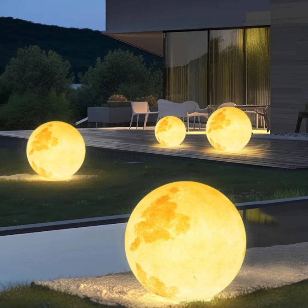 Selene™ Mondgartenlicht