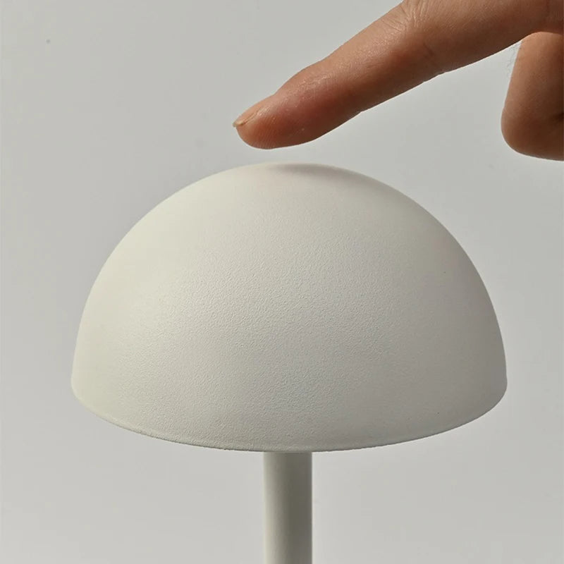 Nordische minimalistische Tischlampe