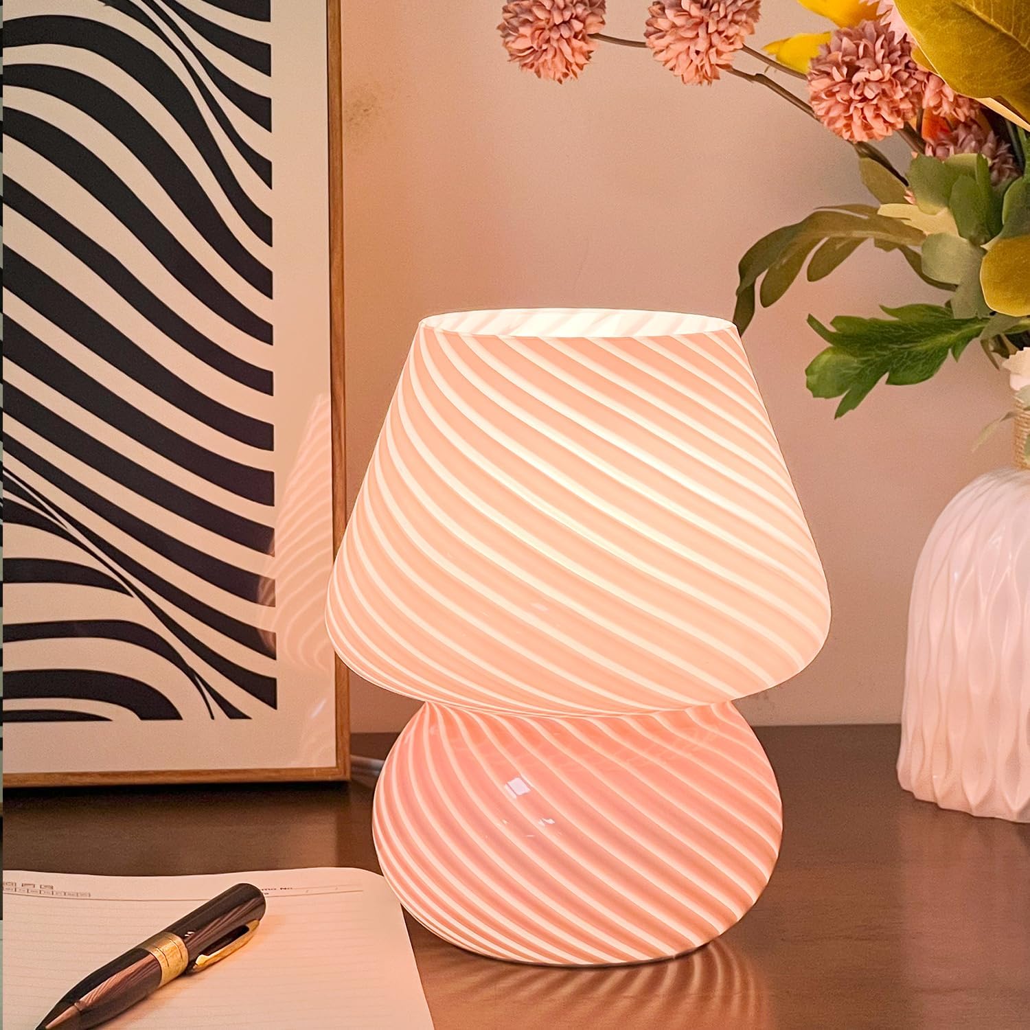 Verra™ Lampe aus mundgeblasenem Glas