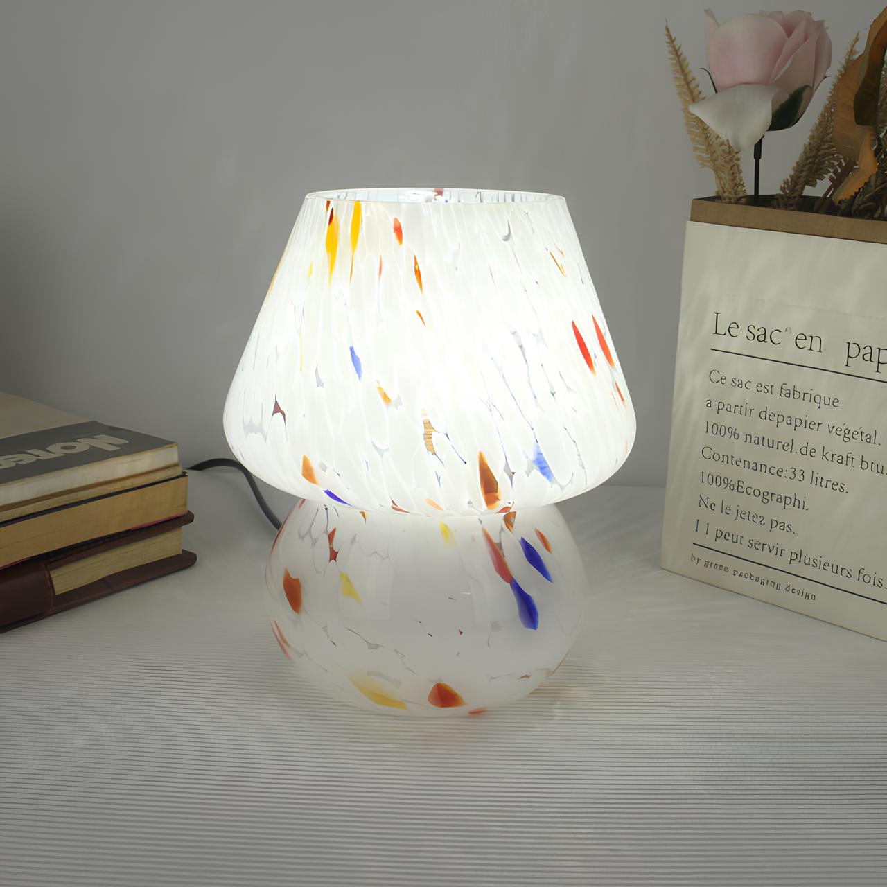 Verra™ Lampe aus mundgeblasenem Glas