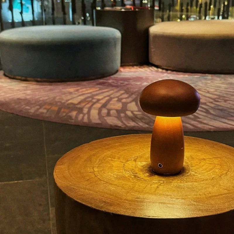 Lumishroom™ Tischlampe aus Holz