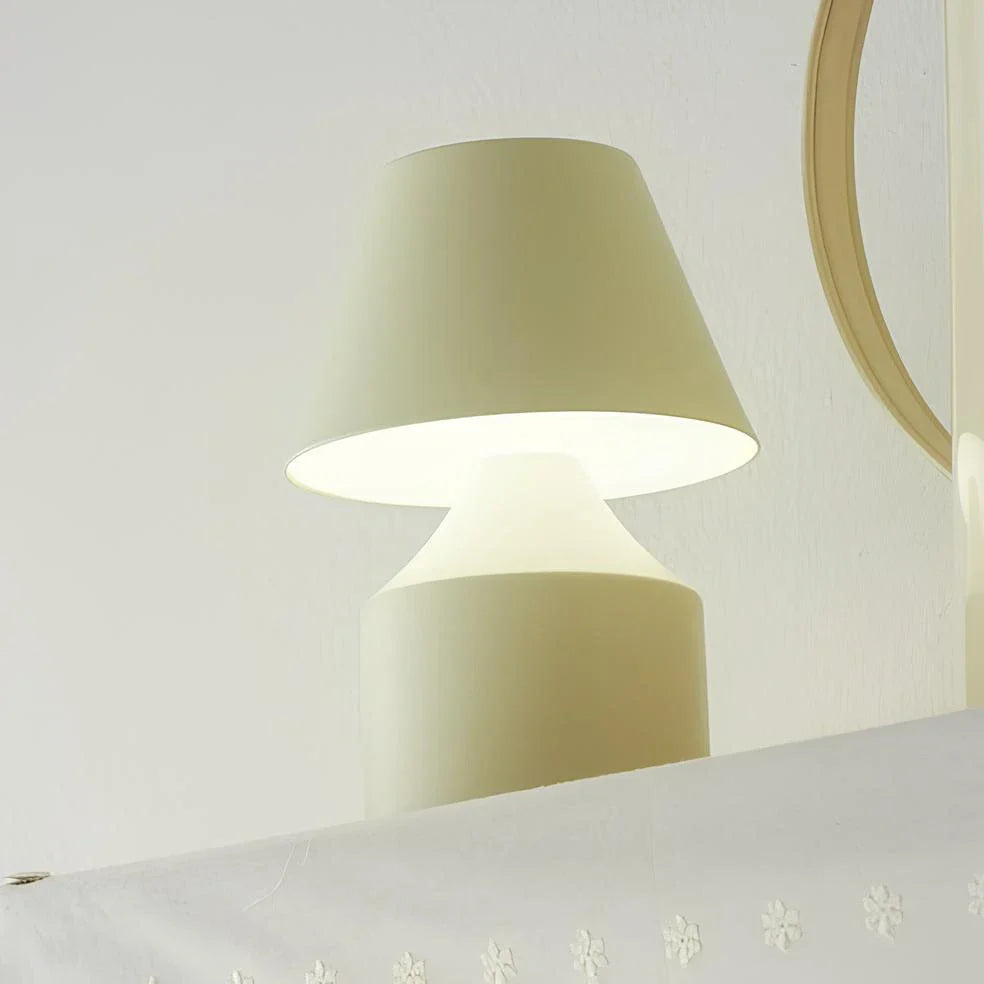 Oblo™ Tischlampe