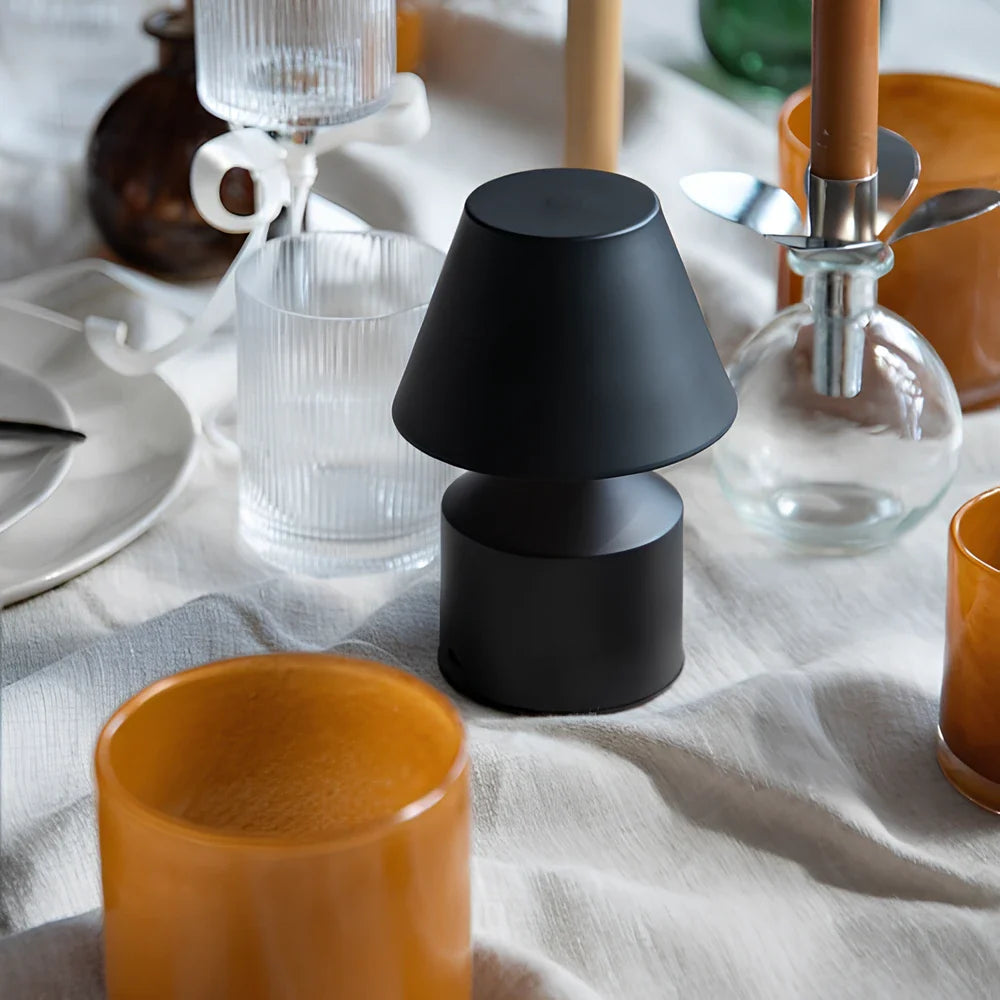 Oblo™ Tischlampe