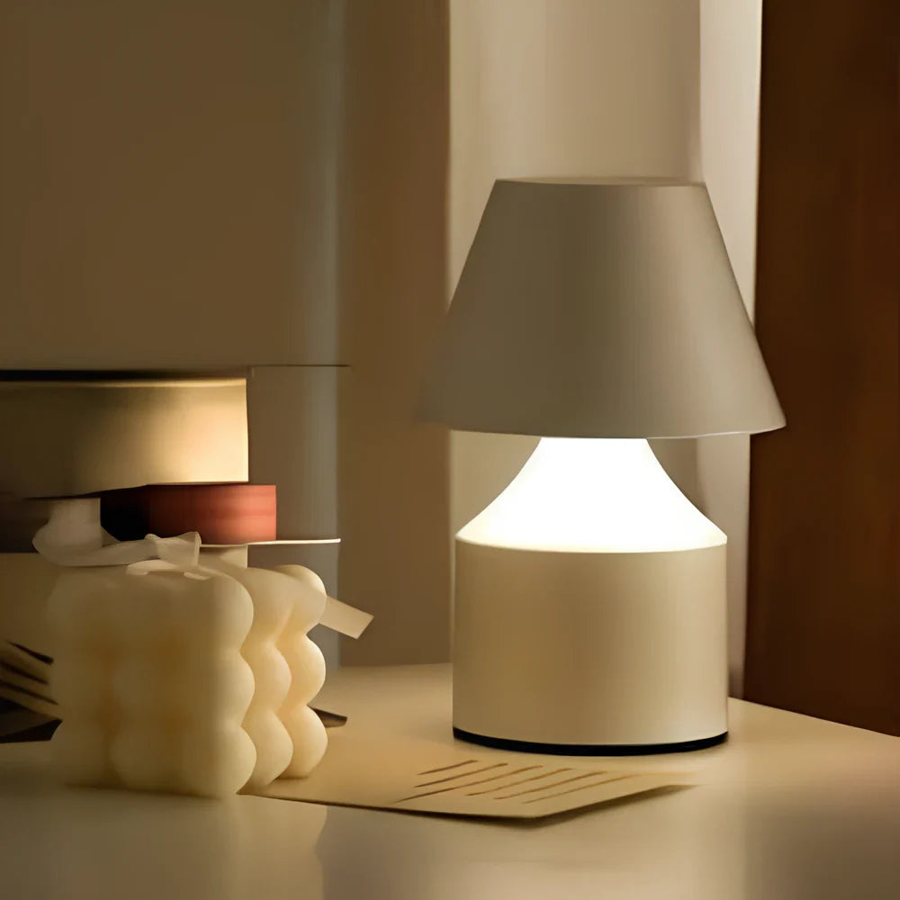 Oblo™ Tischlampe
