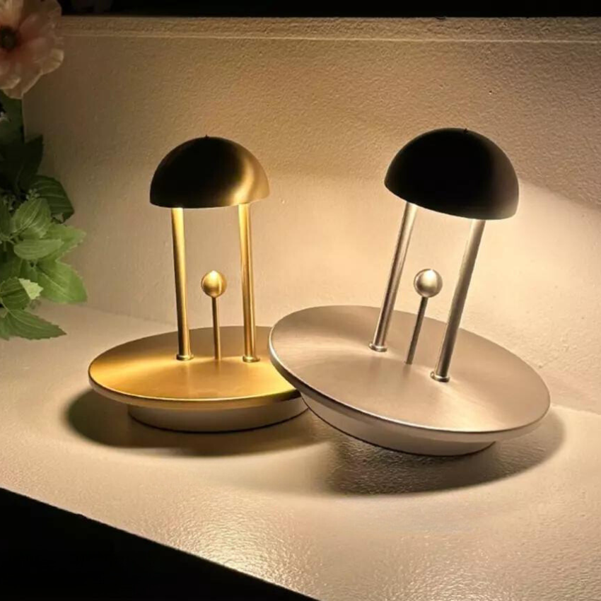 Zeitlose Balance-Tischlampe
