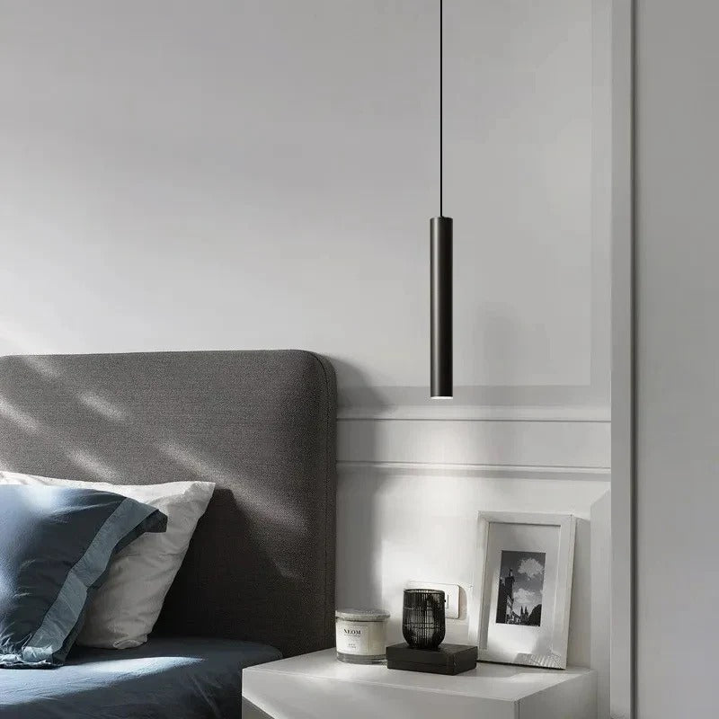 Lumière suspendue à poutre mince