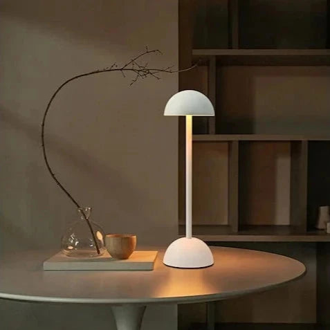 Nordische minimalistische Tischlampe