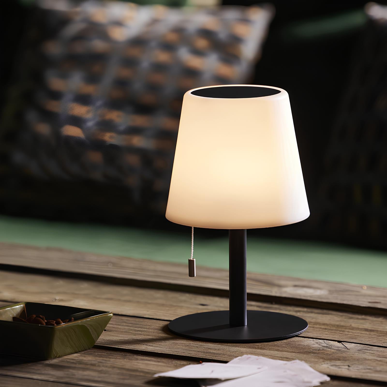 Minimalistische moderne Tischlampe