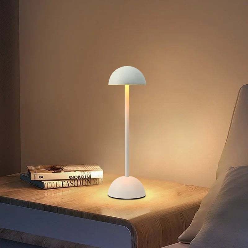 Nordische minimalistische Tischlampe