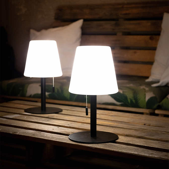 Minimalistische moderne Tischlampe