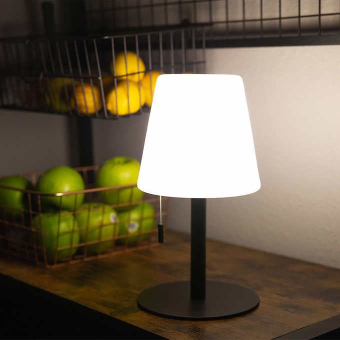 Minimalistische moderne Tischlampe