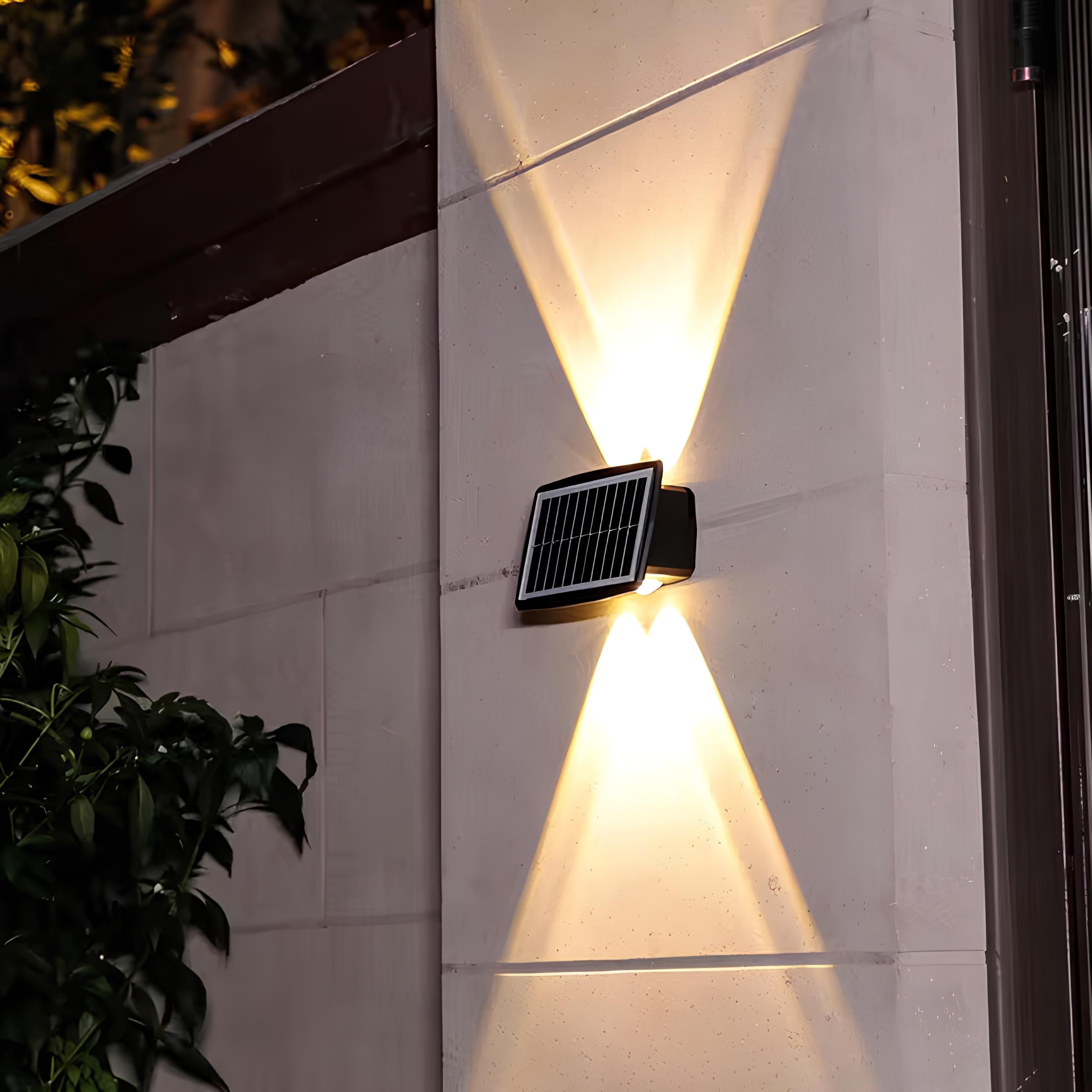 Solarbetriebene Wandleuchte