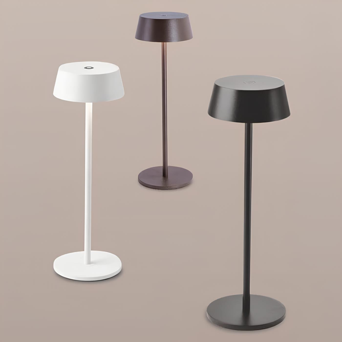 Schlanke moderne Tischlampe